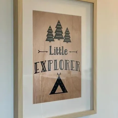 Little Explorer*studio*disneyland*valdeurope*paris * Montevrain